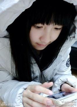 双胞胎姐妹俩网红吃瓜,揭秘娱乐圈幕后真相