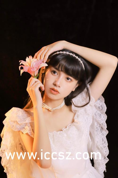 17c吃瓜网今日吃瓜,揭秘今日热门吃瓜事件，带你领略娱乐圈风云变幻