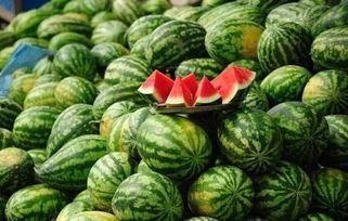 上海网红吃瓜事件真相,真相背后引人深思